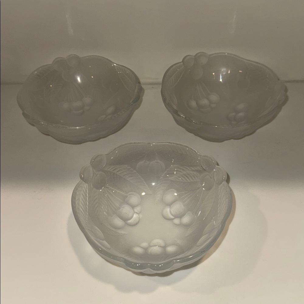 VINTAGE 80s/90s Mikasa "Bountiful Cherries" Frosted Crystal Soup Cereal Bowls 3